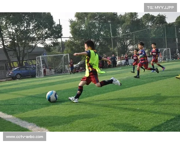 英超俱乐部联合社区项目，通过足球推广青少年健康生活方式